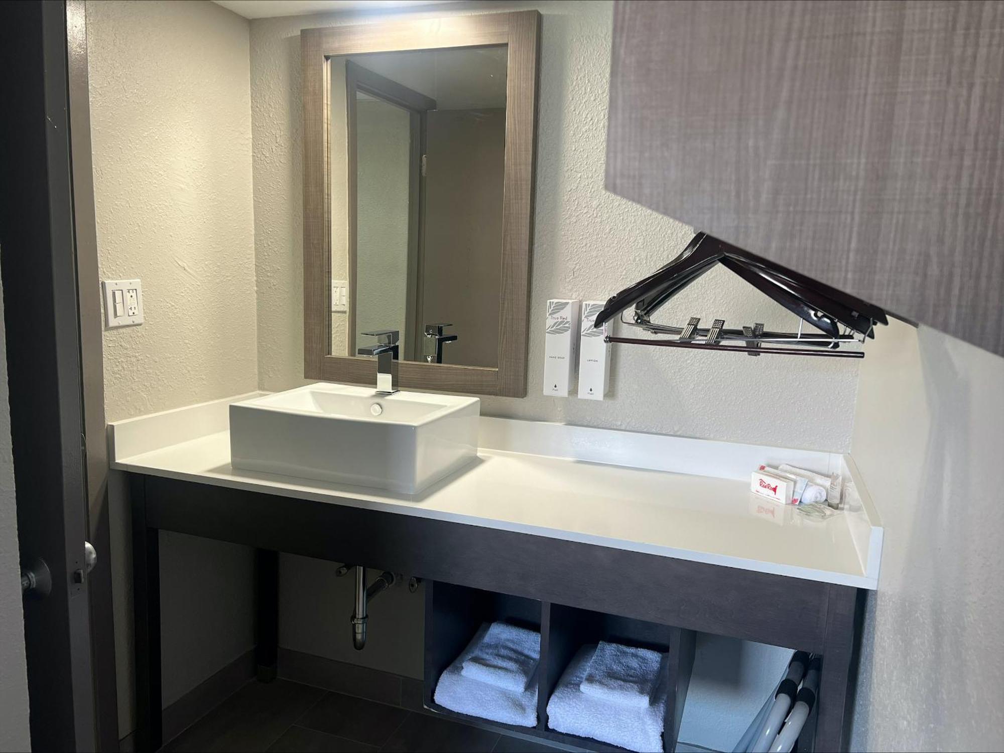 Red Roof Inn Bourbonnais المظهر الخارجي الصورة
