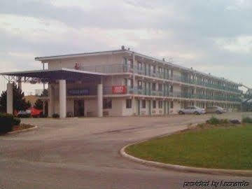 Red Roof Inn Bourbonnais المظهر الخارجي الصورة